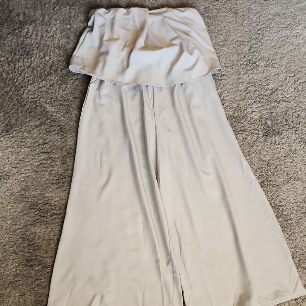 Elegant Strapless Jumpsuit in Light Gray Size 14/XL. Like New!